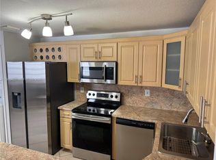 7542 NW 175th St #7542, Hialeah, FL 33015