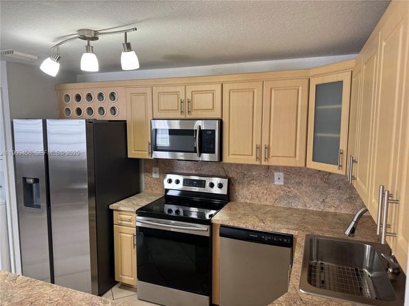 7542 NW 175th St #7542