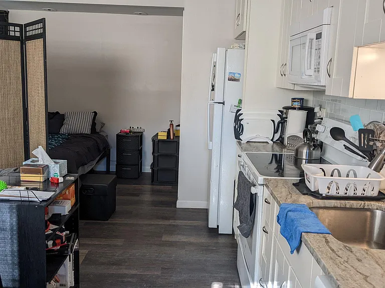 1021 Main St #B — Photo 7
