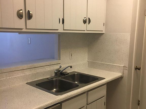 4th image of 1601 N Bryant St APT 41