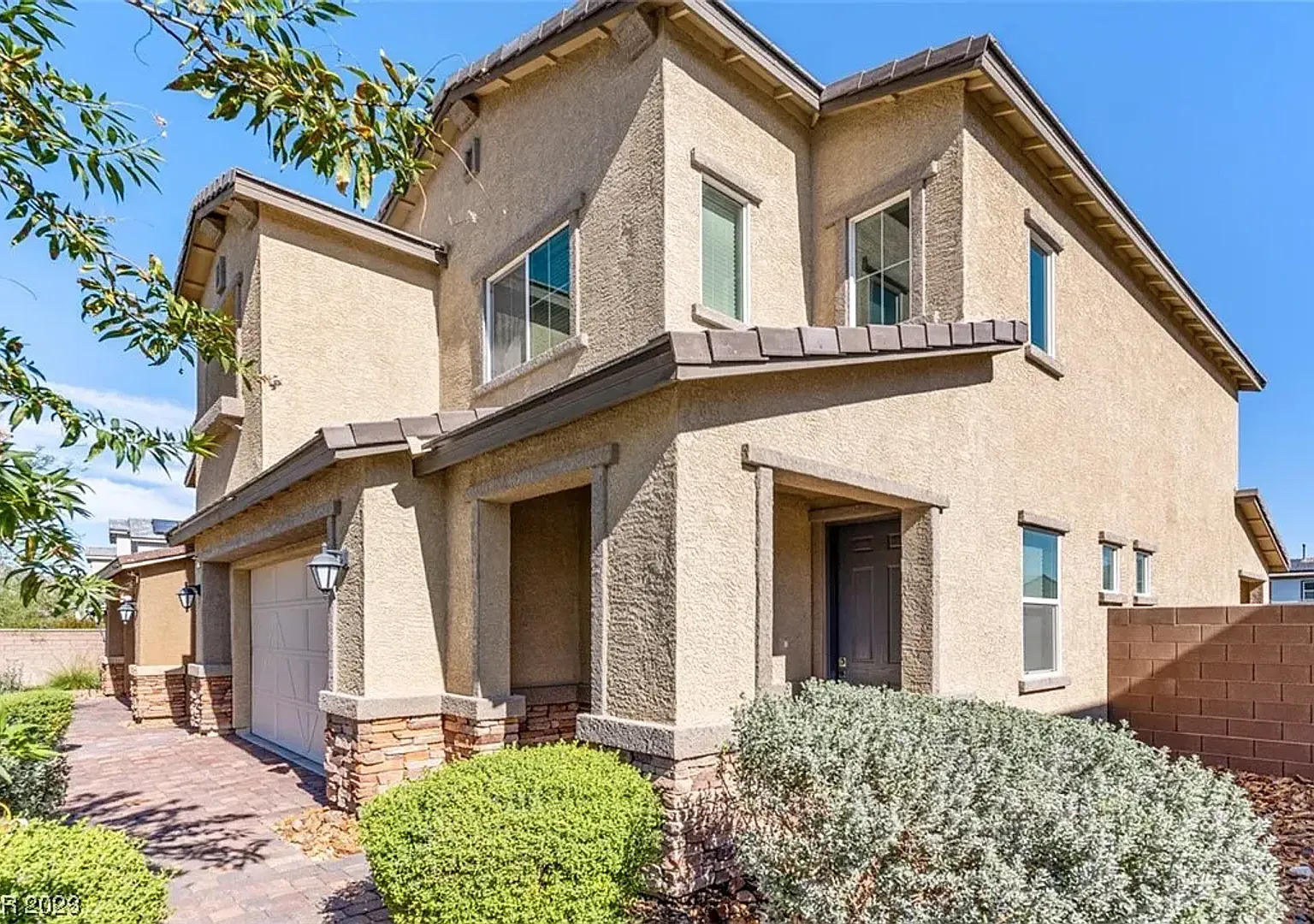 Modern 3Bed/3Bath/2Car Two story home located in North Las Vegas Home in Tule Springs — Photo 2