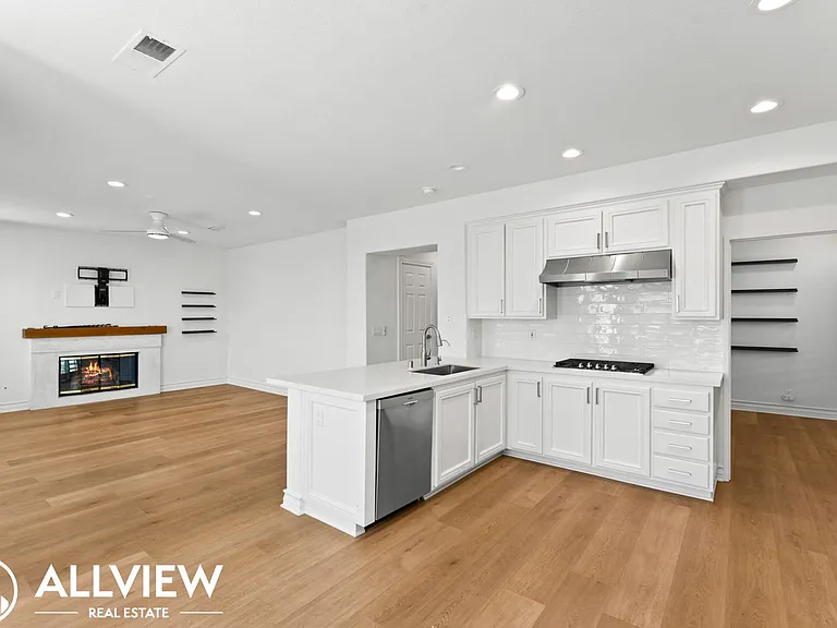 15 Summitcrest — Photo 20