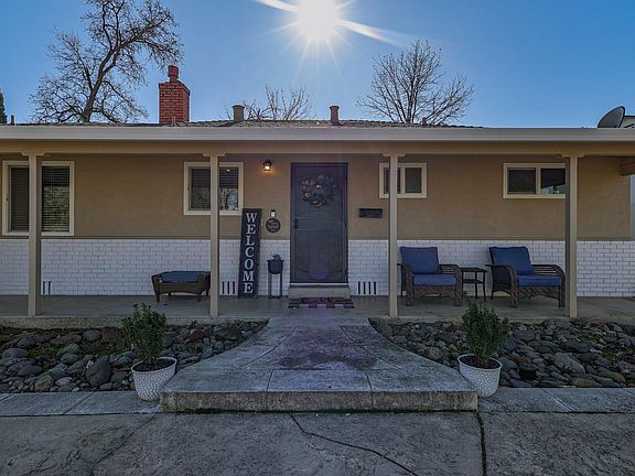 4th image of 2087 Westwood Ave