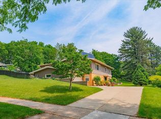 5029 La Crosse Ln, Madison, WI 53705