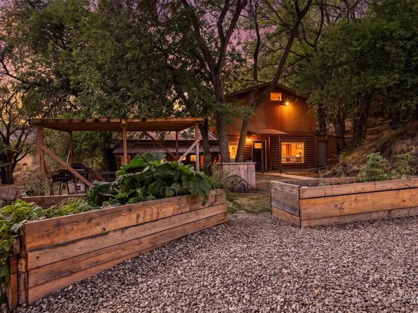 6 Sunburst Rd, Horseshoe Bend, ID 83629