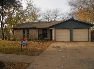 6809 Summit Ridge Dr, Watauga, TX 76148