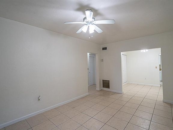 4th image of 650 72nd St APT 7