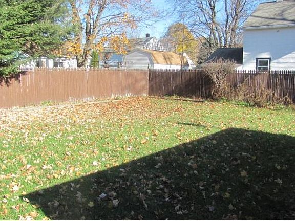 3rd image of 1114 Saluda St