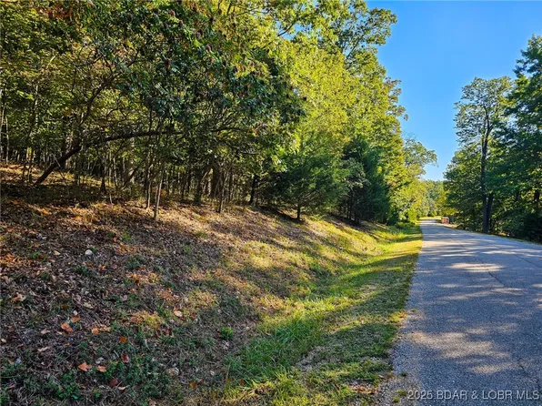 1265 Spring Creek Dr, Sunrise Beach, MO 65079
