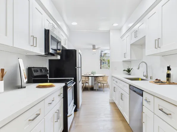 Mammoth Park Towers, 4365 Mammoth Ave #308, Sherman Oaks, CA 91423