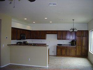 4th image of 779 W Vineyard Plains Dr