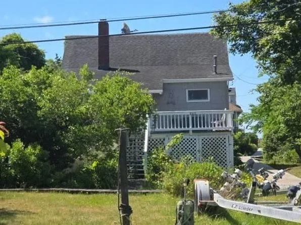 54 Oak Beach Ave, Babylon, NY 11702