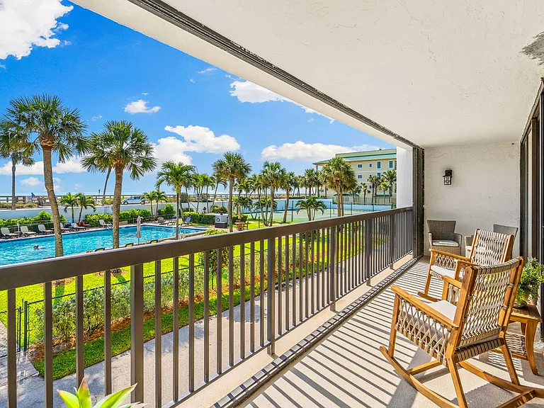 4141 Ocean Dr #208 — Photo 1