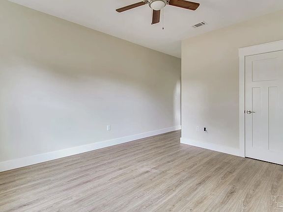 4th image of 1002 W Hernandez St #A