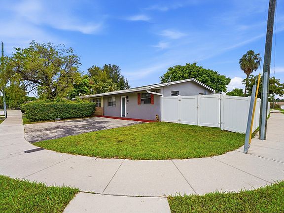3rd image of 6871 SW 16th Court