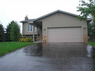 17516 Rustic Hills Dr, Eden Prairie, MN 55346