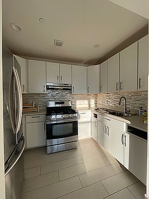 4th image of 361 10th St #3F