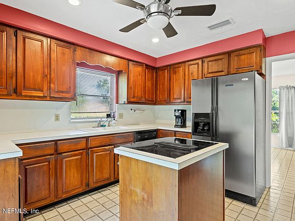 5th image of 1604 MT VERNON Drive