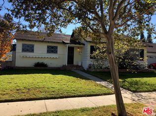 20532 Stagg St, Winnetka, CA 91306