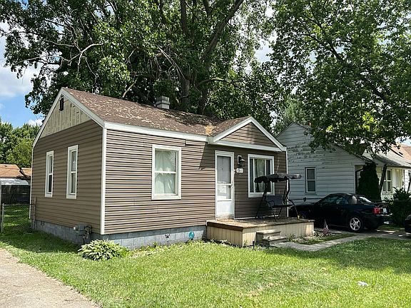 3rd image of 13437 Brainbridge Ave