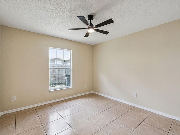 5th image of 4136 Tall Tree Dr