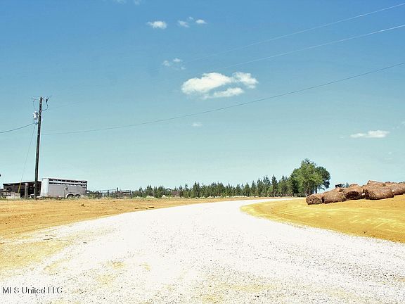 3rd image of Cottonwood Dr Lot 2
