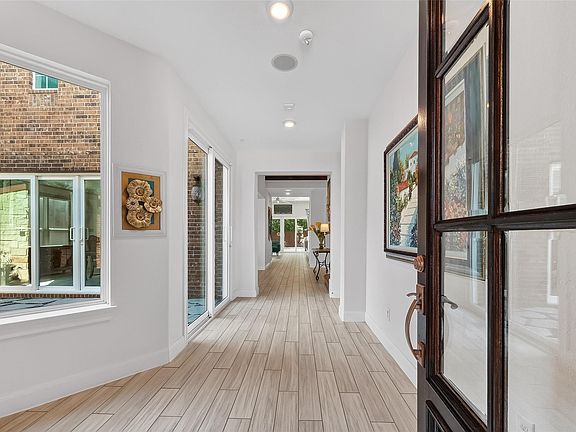 2nd image of 51 Scepter Rdg