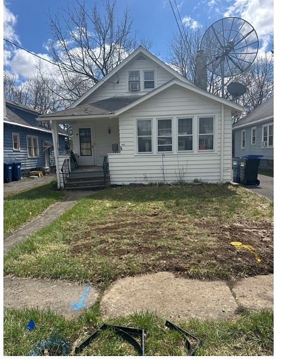1st image of 903 W Lafayette Ave
