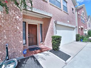 3734 Main Plaza Dr, Houston, TX 77025