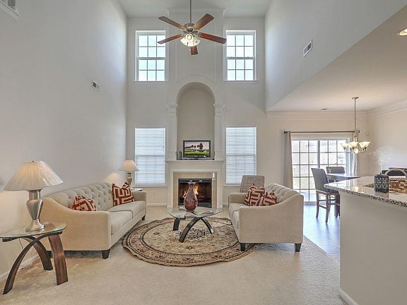 3rd image of 469 Green Park Ln