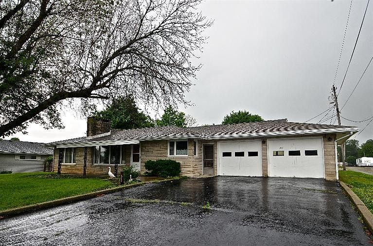 1st image of 204 Vine St