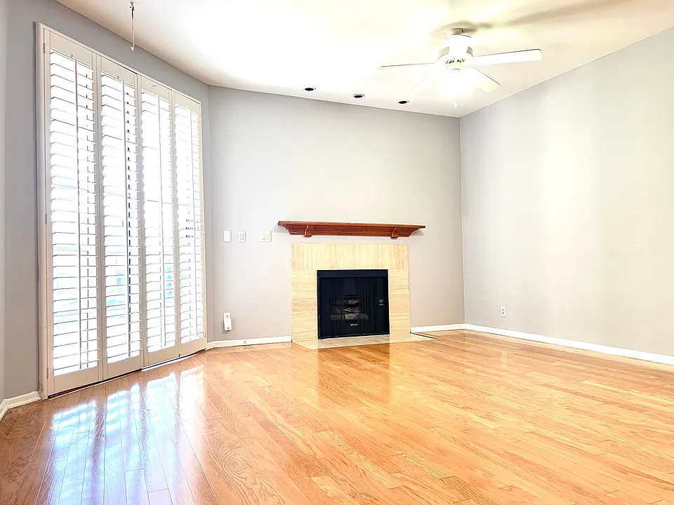 10021 Tabor St #203
