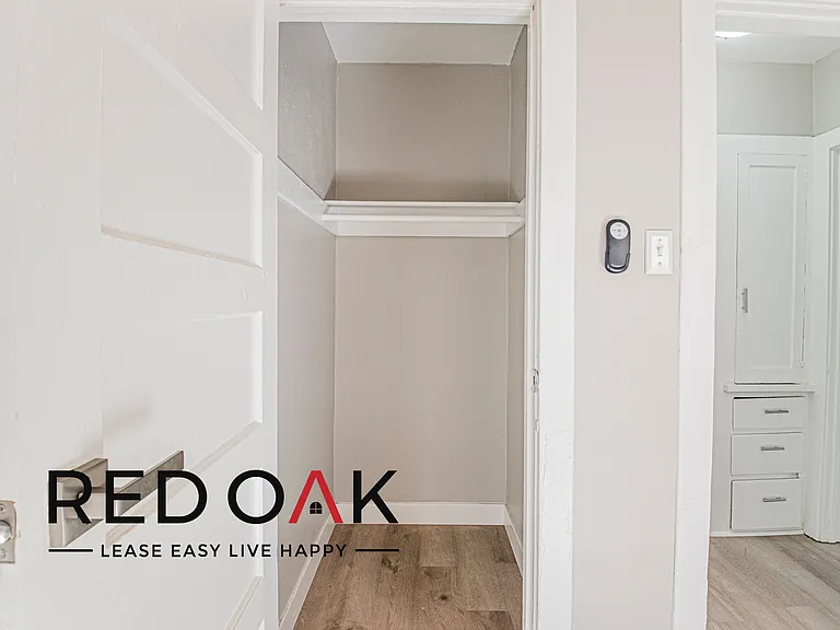 424 E 20th St #424.75 — Photo 20