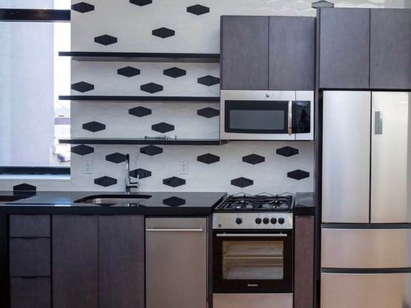 5th image of 277 Irving Ave #4A