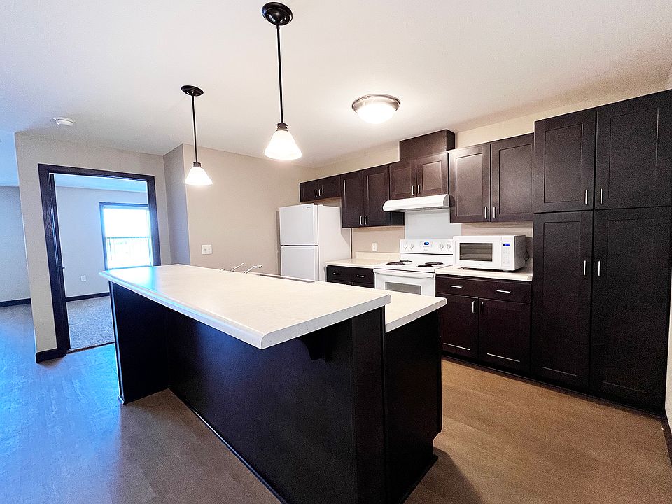 1st image of 1585 Grand Ave Unit 315