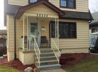 28552 Sheeks Blvd, Flat Rock, MI 48134