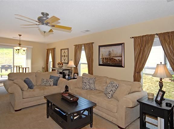Gorgeous Family Room