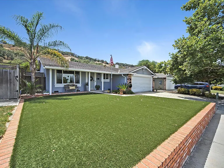 6237 Hancock Ave — Photo 4