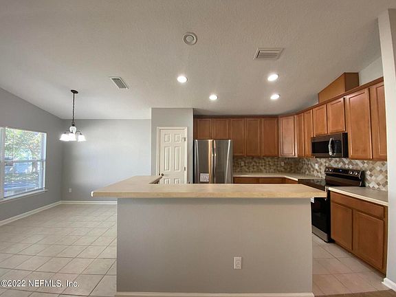 5th image of 2332 Aberford Ct