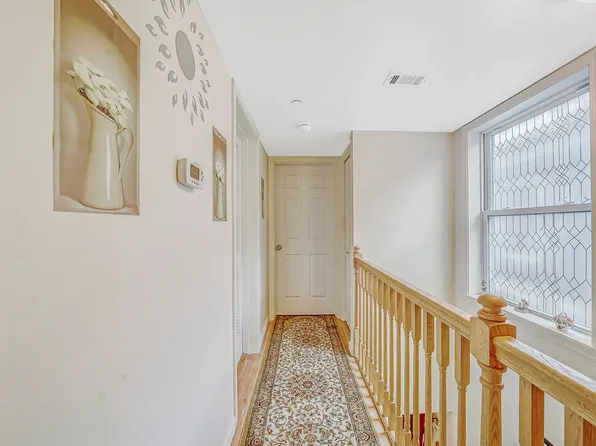 69-44 Burchell Avenue image 7 of 13