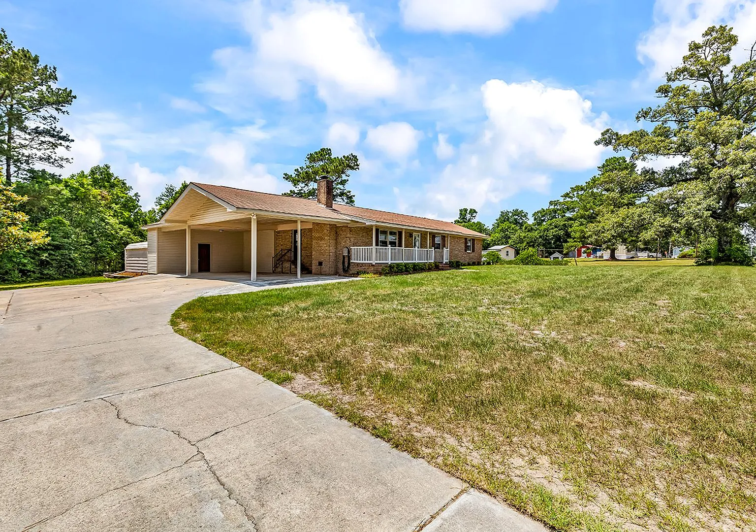 Charming Completely Remodeled Home in Aynor — Photo 2