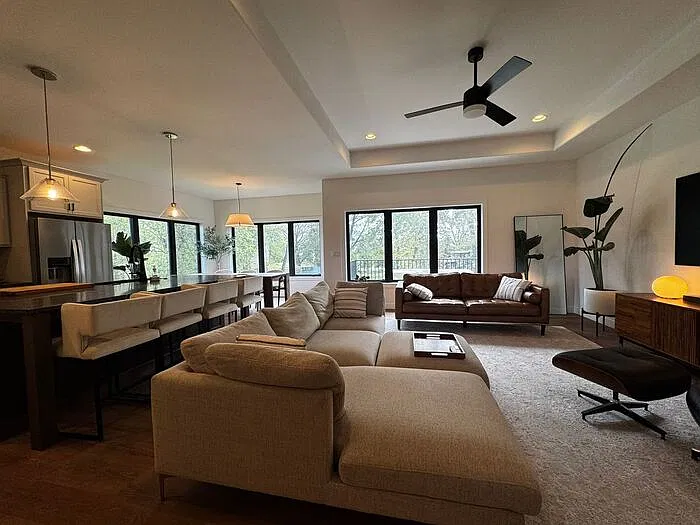 4 bed, 3.0 bath, $3,500 — Photo 3
