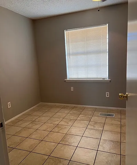 3731 Kriss Dr #4 — Photo 12