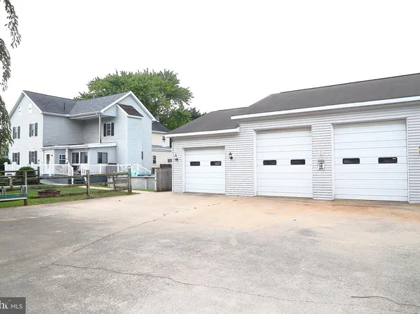 62 Stevens Rd, Stevens, PA 17578