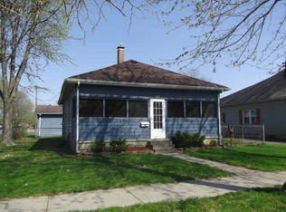 1047 N 9th St, Clinton, IN 47842