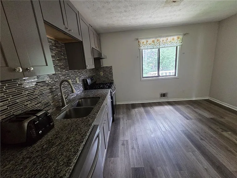 5034 Cherokee Ct — Photo 7