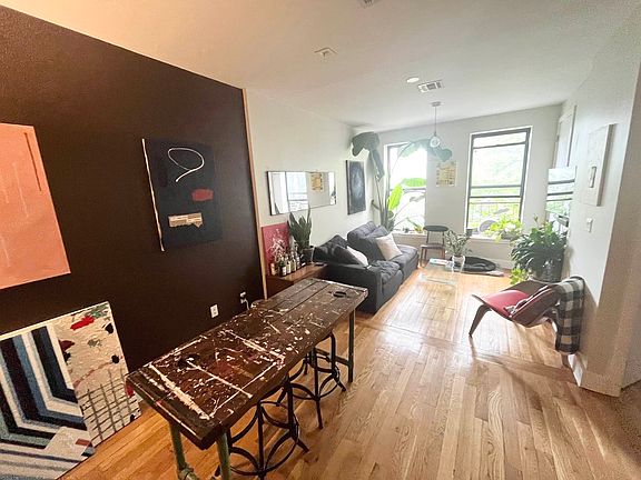 2nd image of 146 Evergreen Ave APT 2B