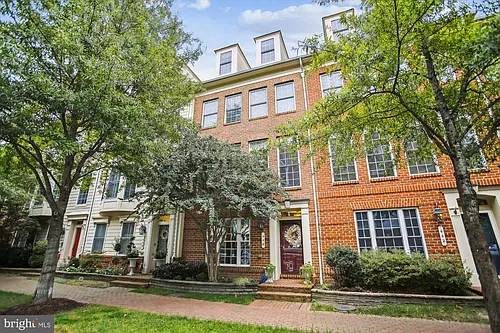 440 Ferdinand Day Dr Photo 1