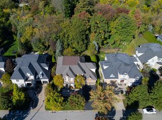 562 Gladwyne Ct, Mississauga, ON L5H4L4