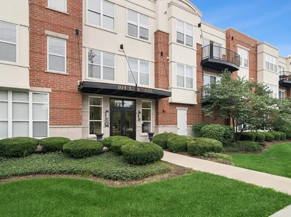 104 E 11th Ave APT 303, Naperville, IL 60563